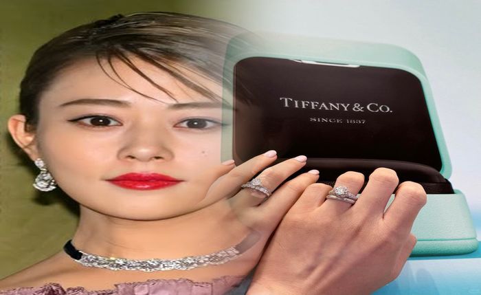 ティファニー ブラック チタン リング