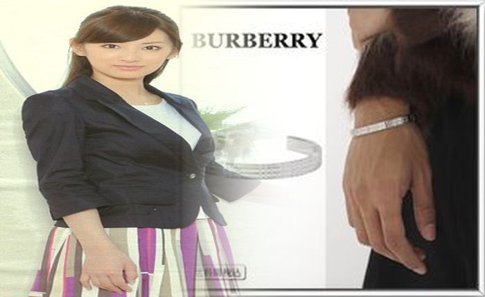 バーバリー 名刺 入れ レディース