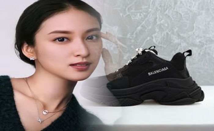 バレンシアガ トリプル s スーパー コピー