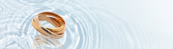 カルティエ トリニティ リング 重ね 付け