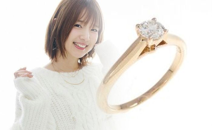 エタンセル ドゥ カルティエ 値段