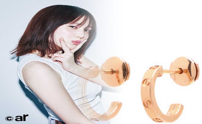 タンク トップ の 上 に 着る もの