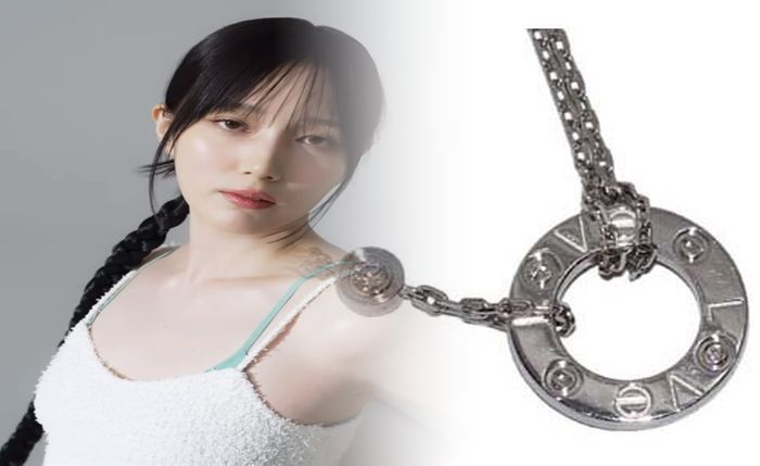 タンク トップ の 下 に 着る もの