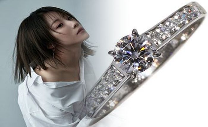 マッキントッシュ マッキントッシュ ロンドン 違い