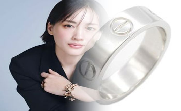 カルティエ バロン ブルー 価格