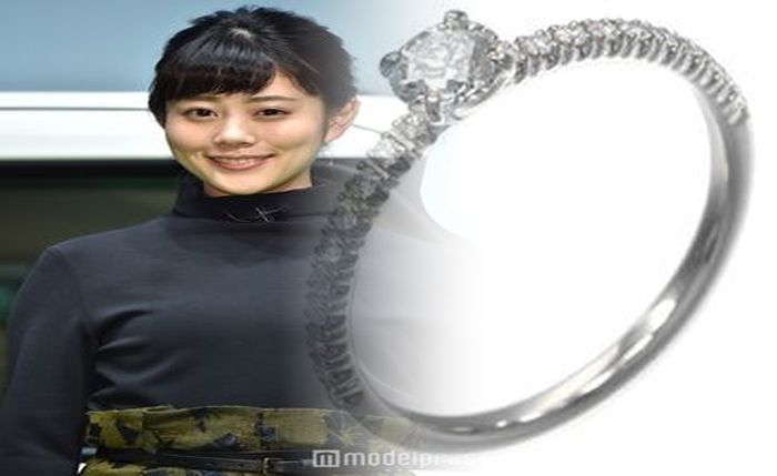 タンク トップ コーデ 夏 羽織