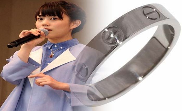 カルティエ バレリーナ 重ね 付け