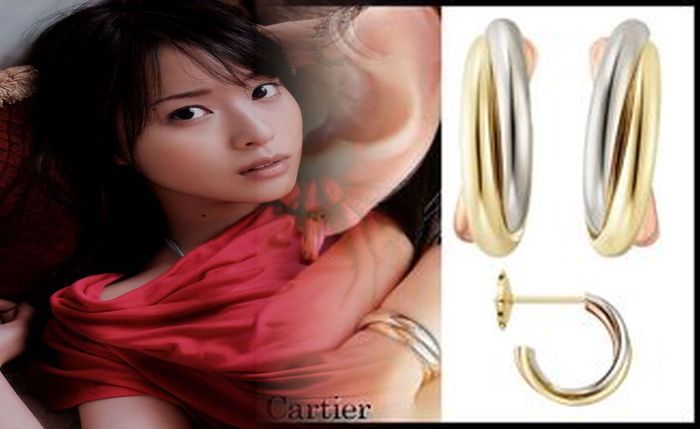 タンク トップ コーデ 重ね 着