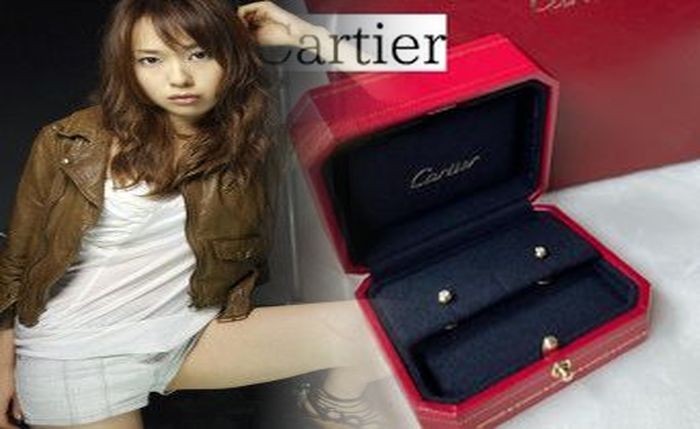 カルティエ ラブブレス 重ね 付け