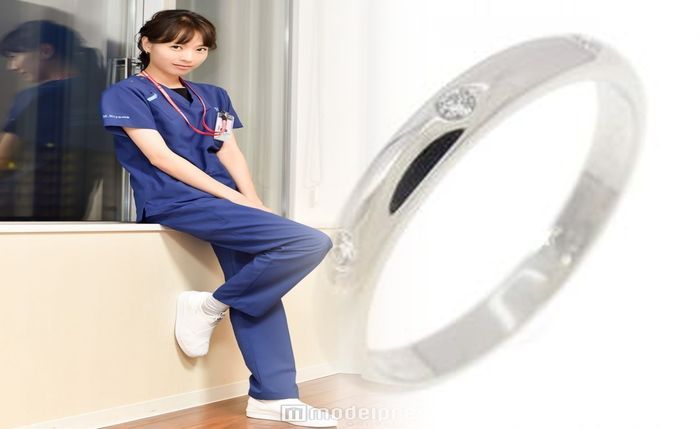 白 タンク トップ コーデ メンズ