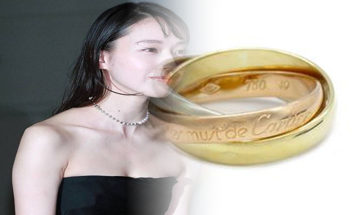 avirex タンク トップ 着こなし