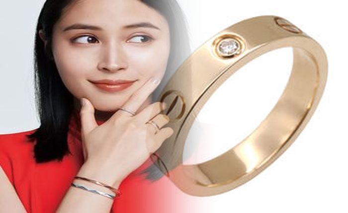 タンク トップ 首 周り 狭い