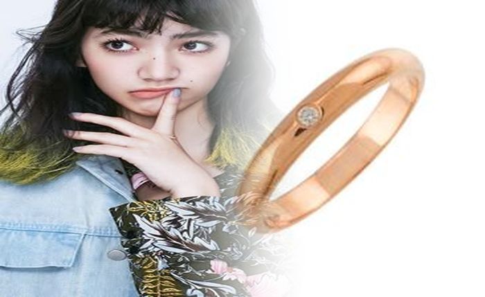 黒 タンク トップ コーデ メンズ