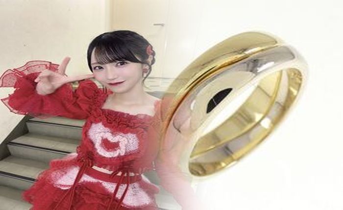 白 の タンク トップ りんご