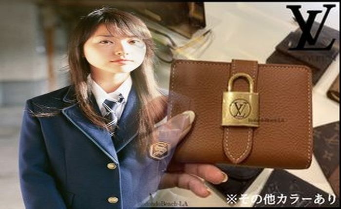 ルイ ヴィトン がま口 財布 新品 値段