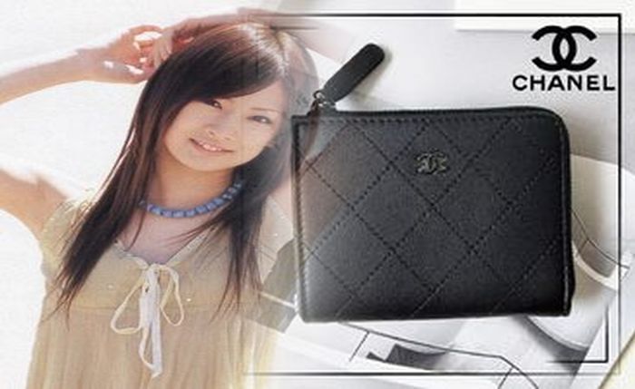 シャネル 本物 見分け 方 財布