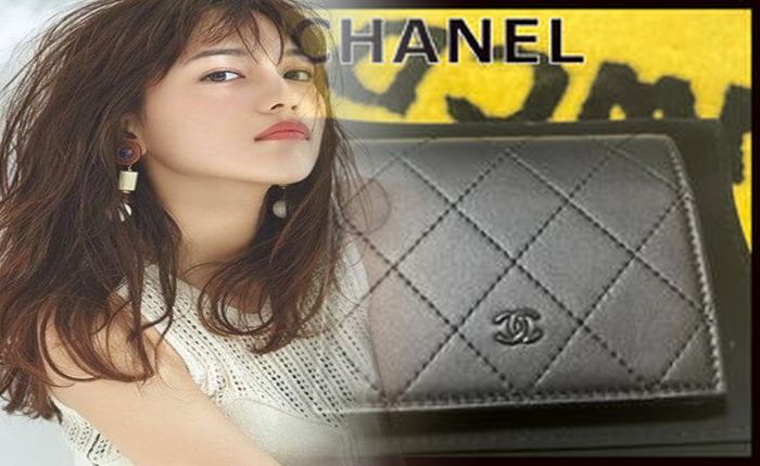 シャネル カメリア 財布 定価