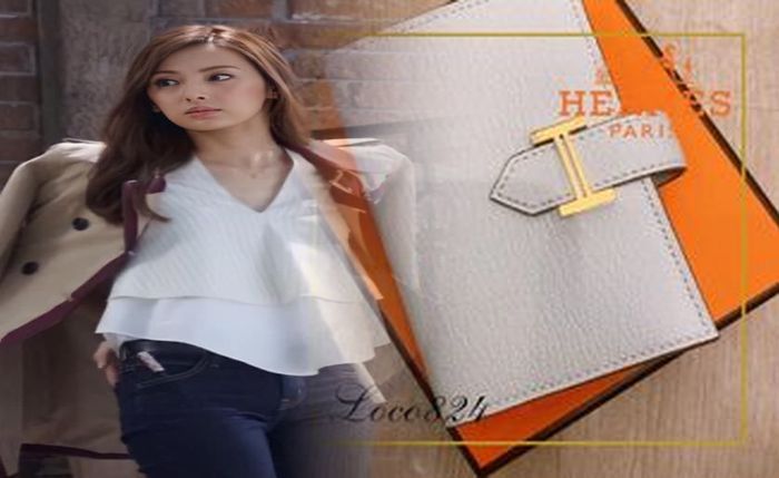 エルメス クロコダイル 財布 値段