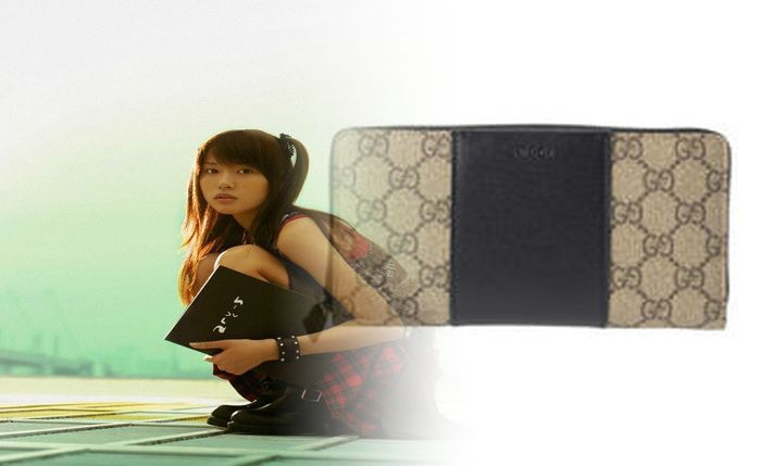 二 つ折り 財布 グッチ メンズ