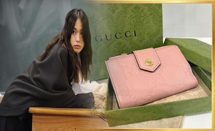 グッチ 財布 二 つ折り ピンク