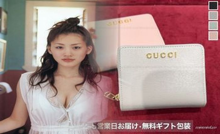 グッチ パイソン 財布 メンズ