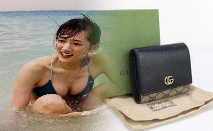 グッチ 二 つ折り 財布 アウトレット