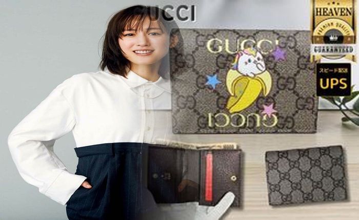 gucci カード ケース 財布 として