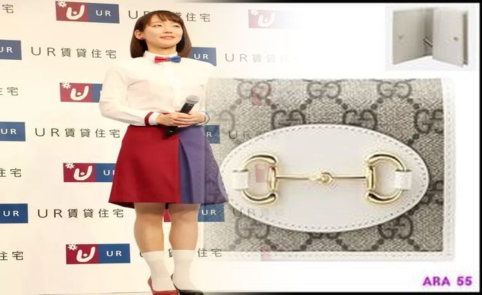 グッチ 二 つ折り 財布 コピー