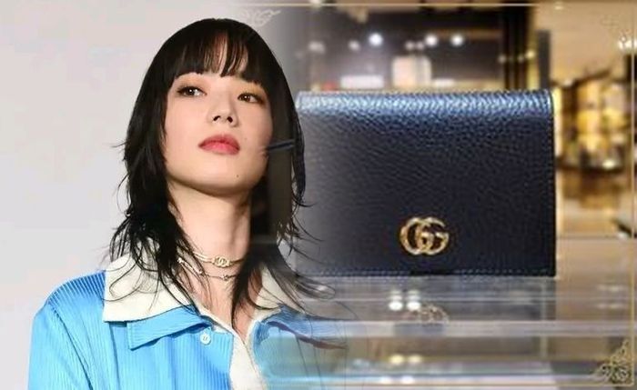 グッチ 二 つ折り 財布 コピー