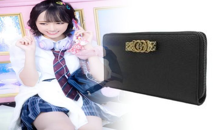 gucci メンズ 財布 二 つ折り