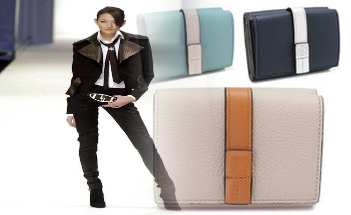 ロエベ ミニ 財布 アウトレット