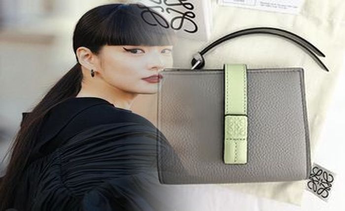 ロエベ 財布 メンズ イメージ