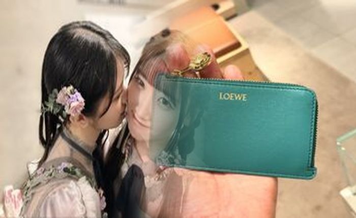 ロエベ 財布 メンズ 二 つ折り 小銭 入れ あり