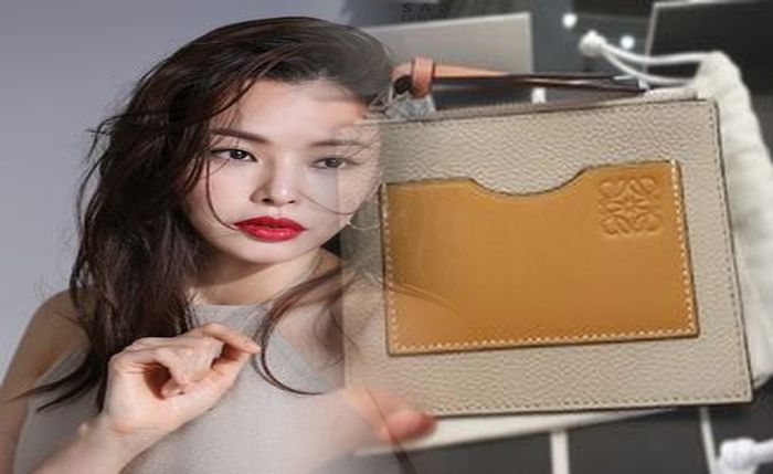 ロエベ 財布 シリアル ナンバー