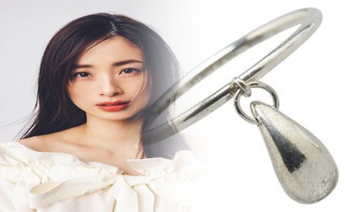 エンゲージ リング 相場 ティファニー