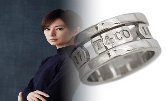 ティファニー ハーモニー 婚約 指輪 値段