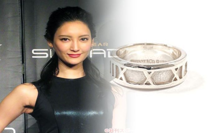 婚約 指輪 ティファニー ルビー