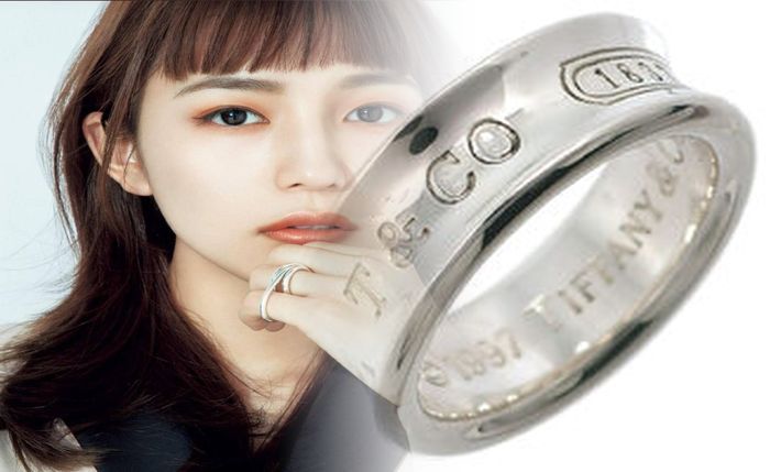 ティファニー 婚約 指輪 スクエア