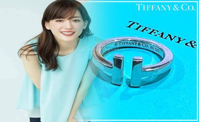 ティファニー 婚約 指輪 カラット 平均