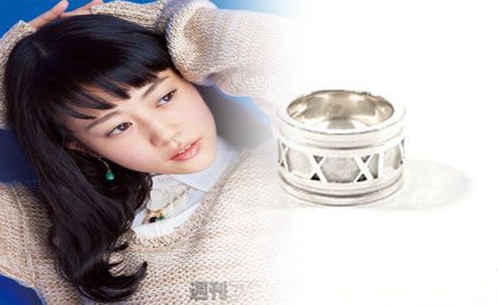 ティファニー 婚約 指輪 ダイヤ