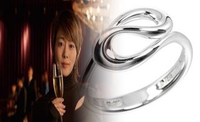 ティファニー 婚約 指輪 10 万