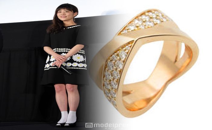 結婚 指輪 カルティエ ティファニー