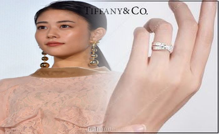 ジャスティン ビーバー 指輪 ティファニー