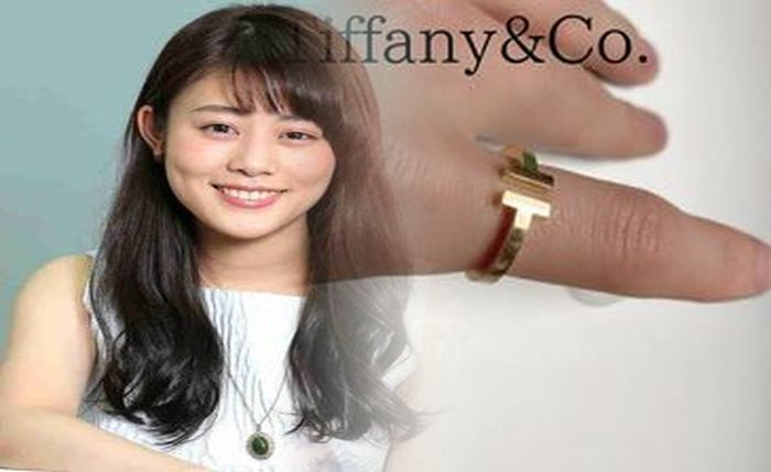 ティファニー エンブレイス エンゲージメント リング