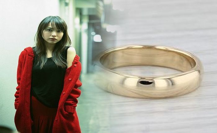 ティファニー 指輪 赤い 糸