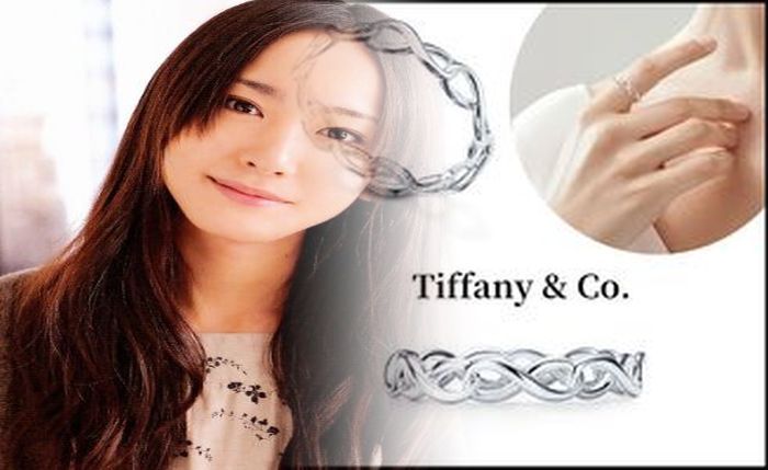 ティファニー ペア リング 値段