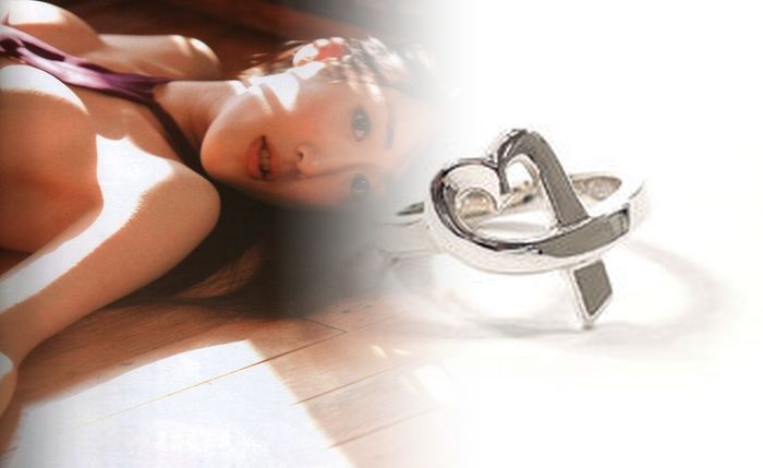 結婚 指輪 ティファニー ゴールド