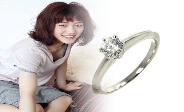 婚約 指輪 プラチナ ティファニー