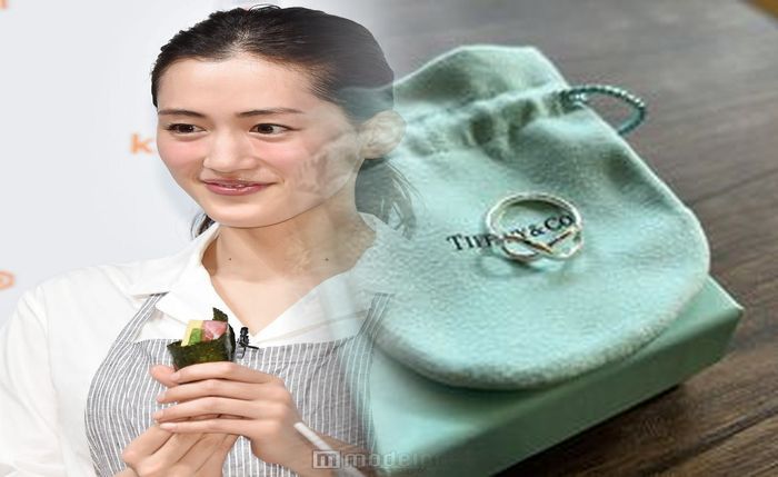 ティファニー 婚約 指輪 カラット