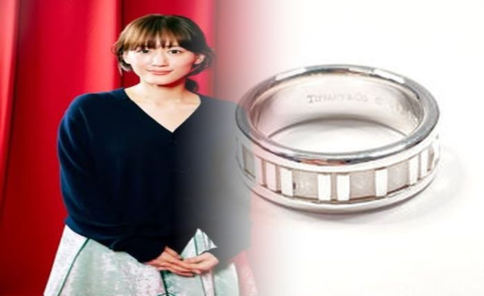 婚約 指輪 カルティエ ティファニー